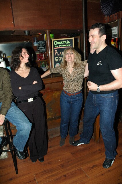 min 2005 12 18 sharkys 083